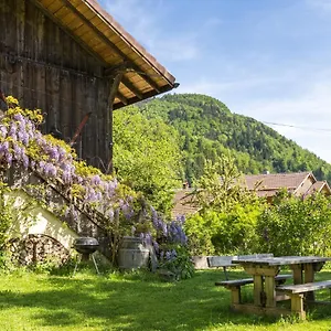 https://chalet-den-o.hotels-rhonealpes.com