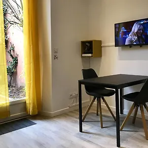 https://happy-home-grenoble.hotels-rhonealpes.com