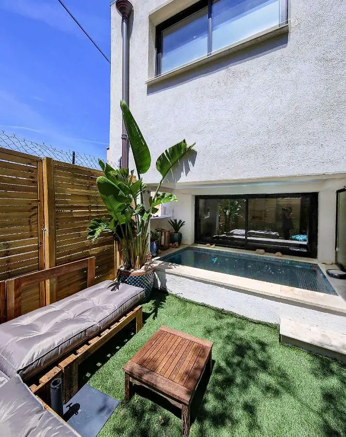La Cabanostra Villa Marseille